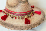 Sombrero pompones rojos